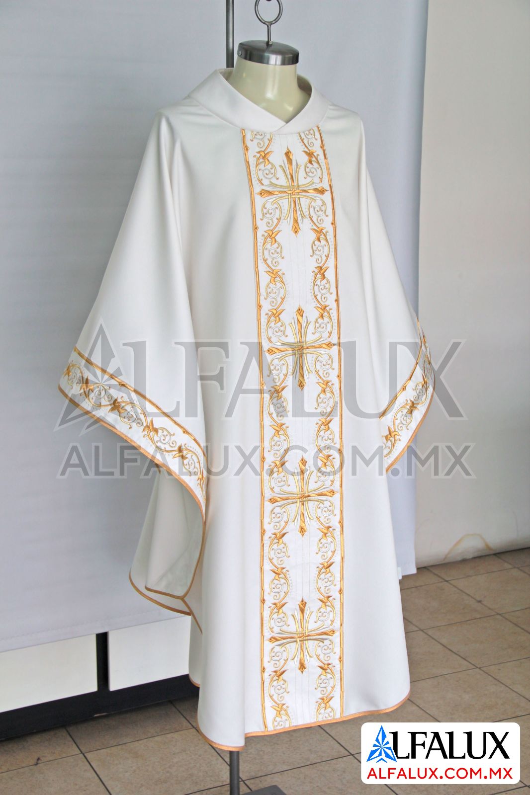 16 CARDENAL Alfalux Casulla Blanco Laterales 231 (1)